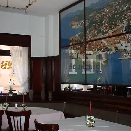Schlosser Hotel 3*